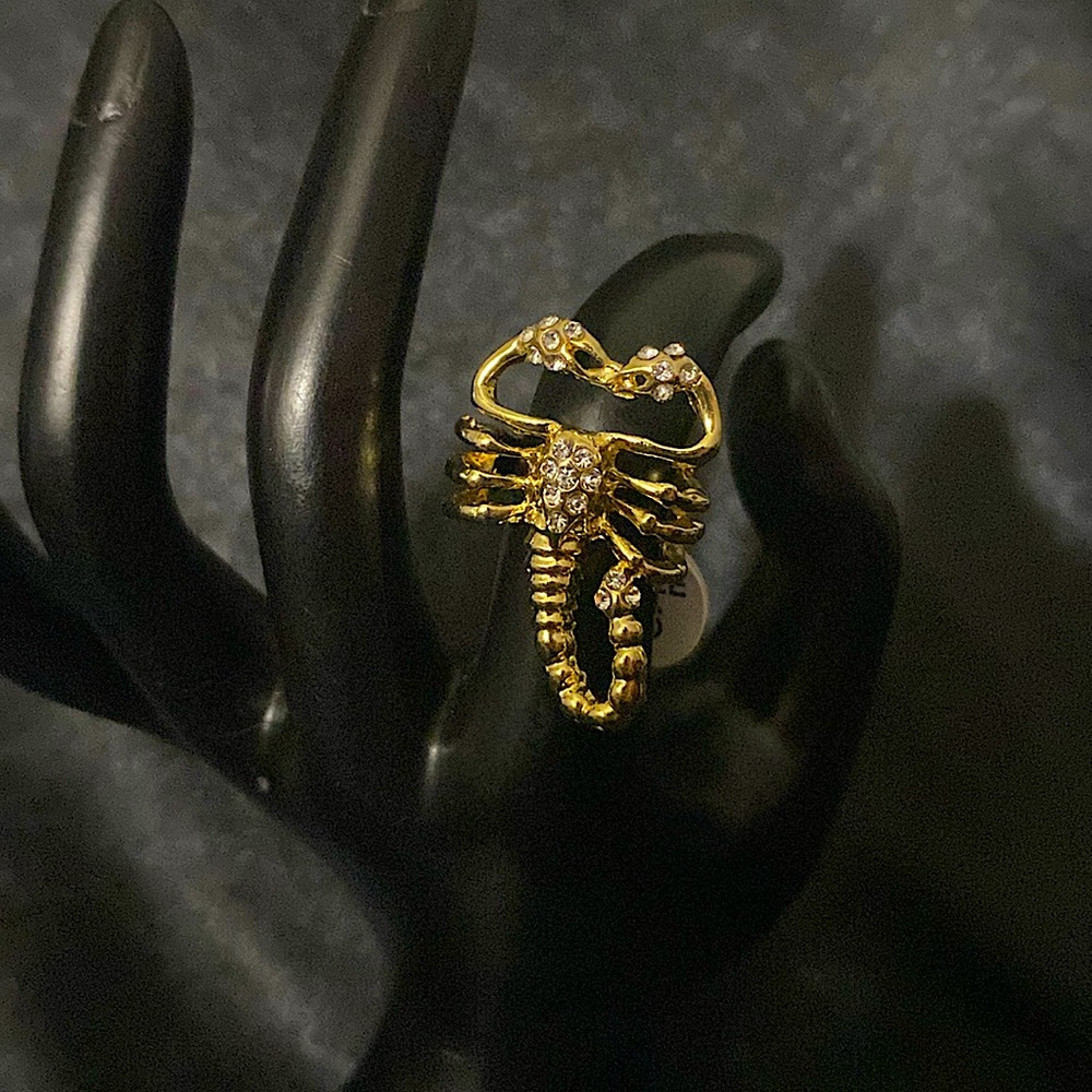 🦂NWT!! Scorpion Ring- 3 Sizes 🦂